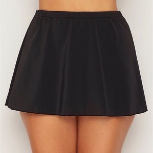 NWT Trimshaper Swim Skirt, Plus Size 18, Black